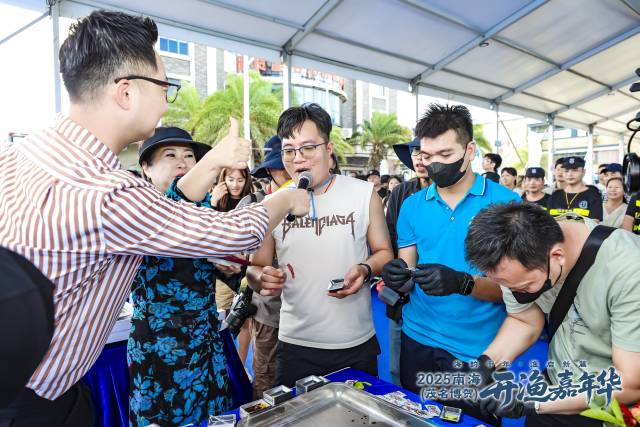 半导体关税即将实施?特朗普称税率或达到300%