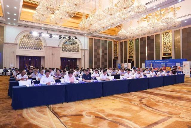 湛江开渔文化嘉年华暨“百千万工程”海鲜产品推介活动在湛江盛大开幕