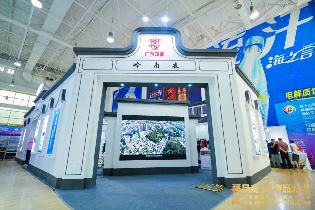 比亚迪赛车场首秀“不按套路出牌”，安全特训让体验升级