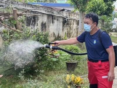 怀集卫健系统“硬核”灭蚊护健康，医师节里践初心