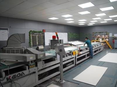 兴辉陶瓷：让瓷砖晶玉透光，拥抱千亿市场｜隐形冠军 新质先锋②