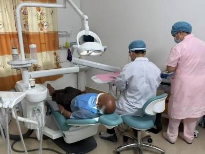 地豆镇中心卫生院：根管治疗下乡镇，牙疼老汉省下35%医疗费