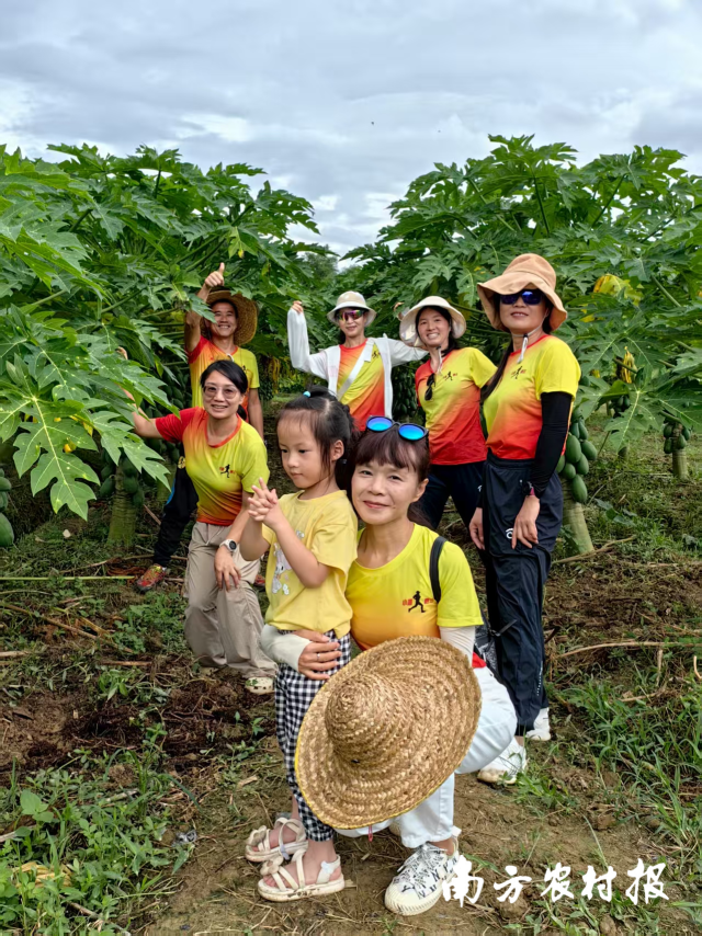 小聂跑法基地吸引大批游客。