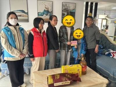 特写｜一座城托举两个孩子“坠落”的童年