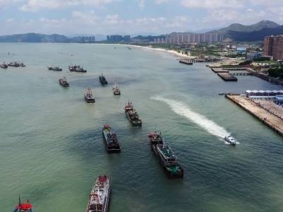 汕尾领“鲜”｜守好开渔第一网，广东汕尾海警局为开渔保驾护航