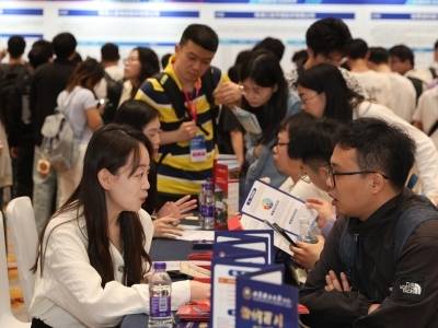 广州上半年城镇新增就业16.46万人，就业补助惠及33.16万人次