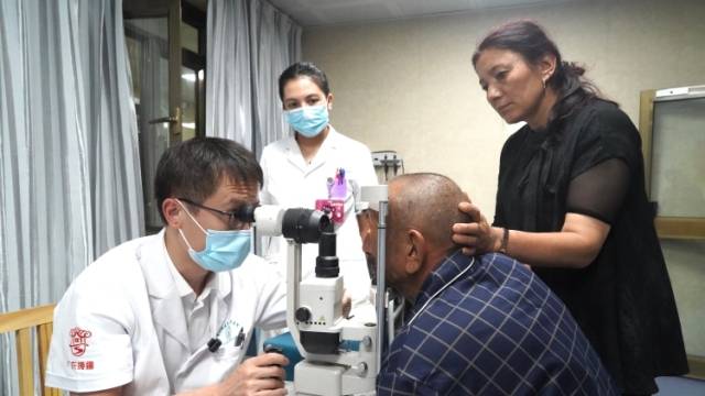 南方日报头版｜幸福不止“看得见”！广东医生在喀什的含金量有多高？