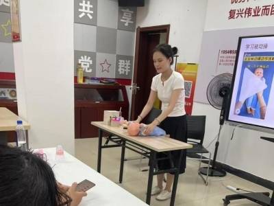 直播带货“传经送宝”，越秀区农林街41名参与者解锁线上创业新技能