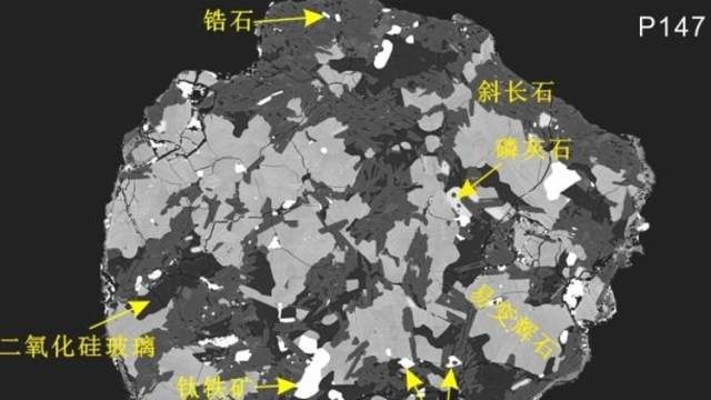 嫦娥六号带回3颗岩屑，揭露41.6亿年前的月球秘密