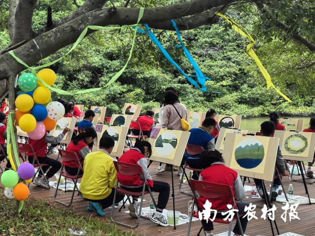 童眼绘森林。