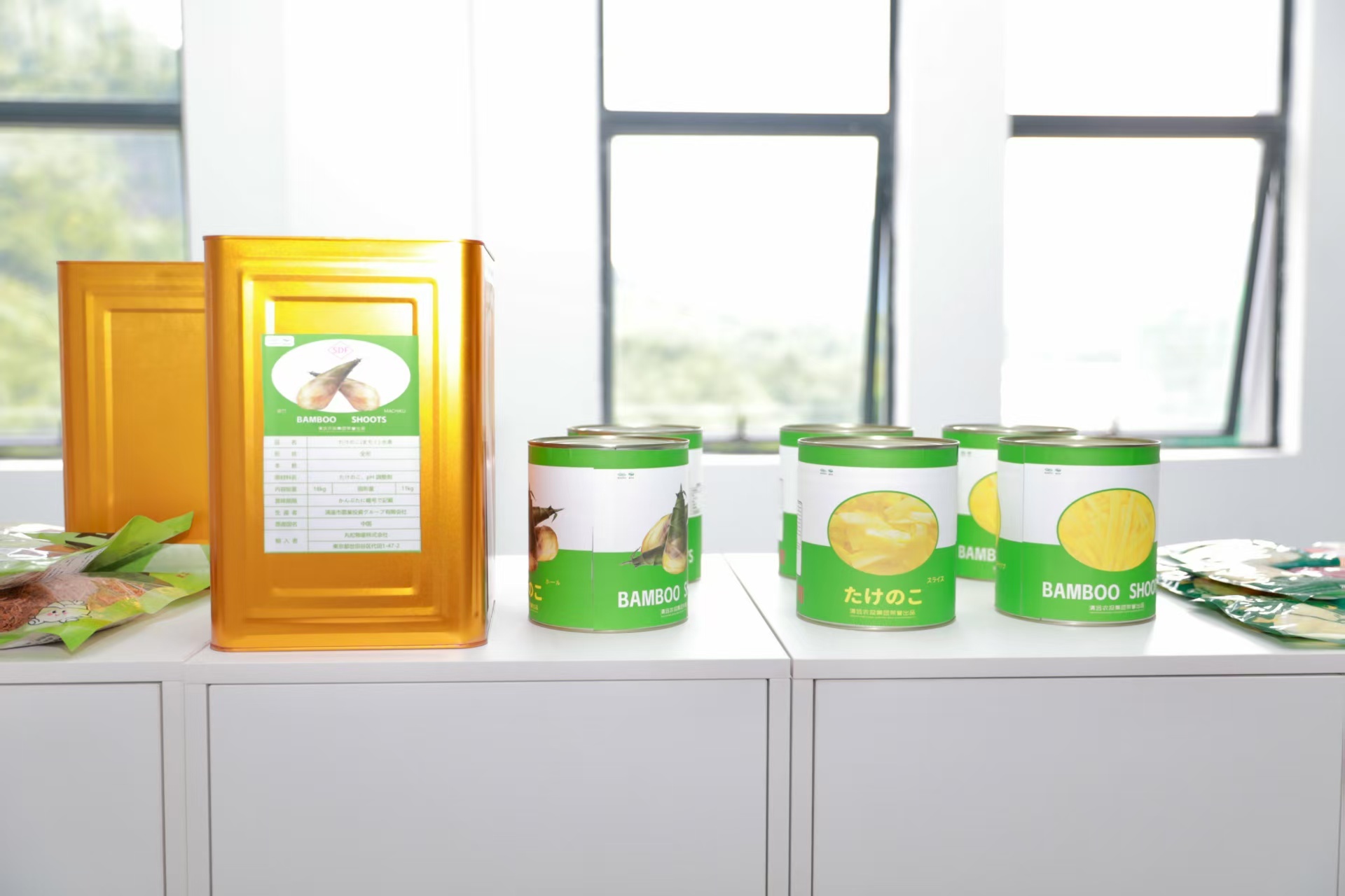 西牛镇研发出“麻竹笋全笋宴”、预制菜、药膳食品、竹编工艺品等麻竹笋产品，满足多元消费需求。西牛镇供图