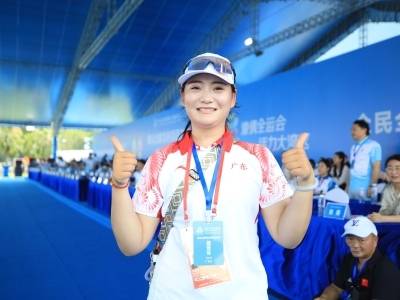 九江女子龙舟队教练宋艳冰：佛山不仅竞技燃，更有宜居美