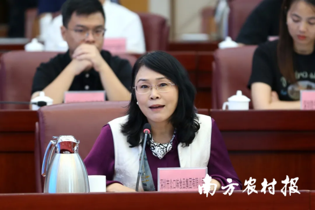 深圳市众口味食品集团有限公司董事长李丽谈论清远优势。