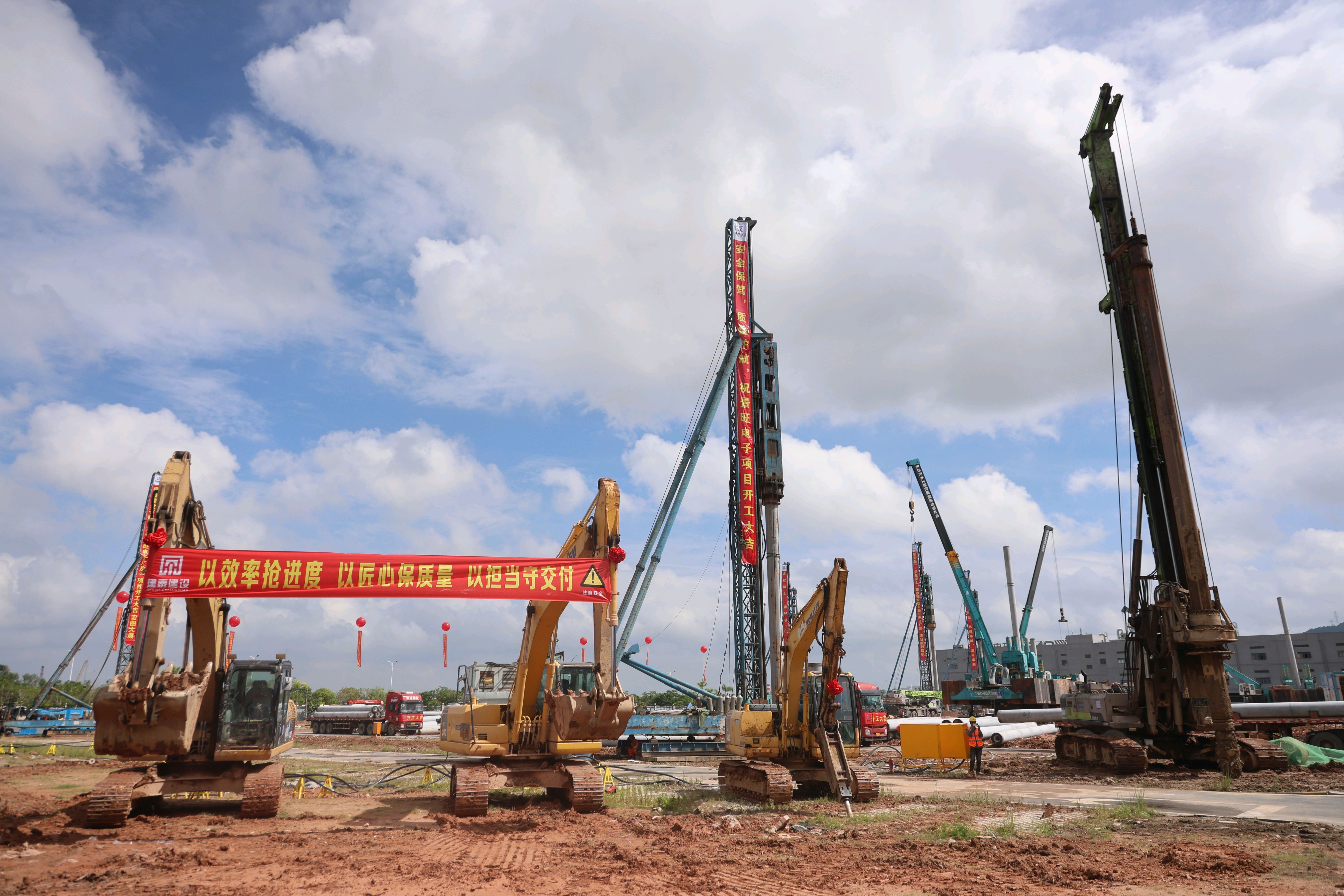 项目预计明年6月投产。 