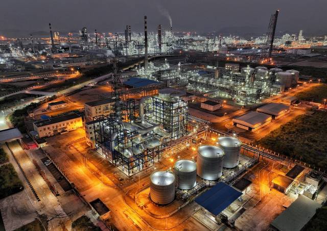 惠州市大亚湾石化区夜景。图：视觉中国