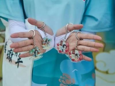 七夕拾光｜巧搭“新鹊桥”，望牛墩年轻人让非遗贡案潮起来