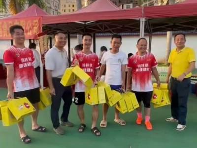 20只盐焗鸡“悬赏”赢球！梅林镇商户暖心鼓劲｜五华“县超”超精彩