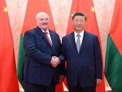 习近平会见白俄罗斯总统卢卡申科