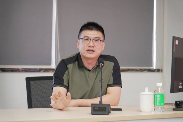 南方农村报畜牧与水产事业部总监苏若晶分享《“年鱼经济”对畜牧产业的作用》。