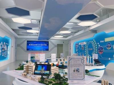 长安实验中学：“AI+X”课堂，科技成为育人密码