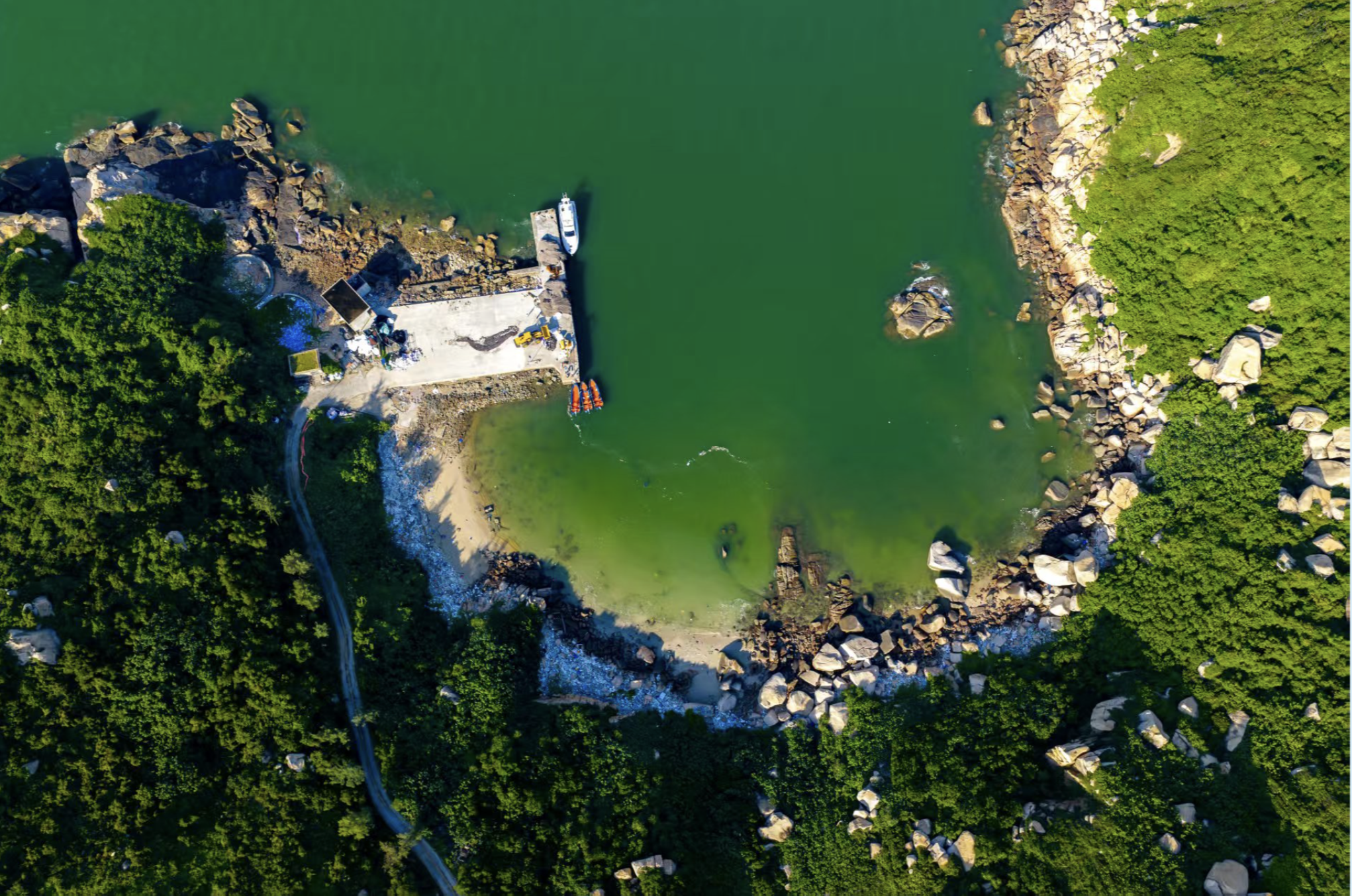 竹洲海湾。黎彤 摄