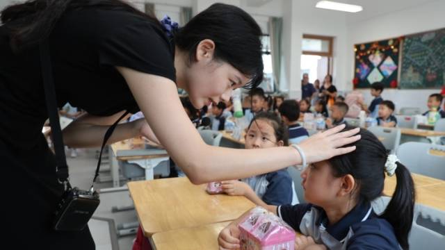 争做“大先生”，广东如何引导教师答好这道“必答题”？