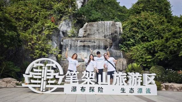 如果用一种声音表达清新，外国友人会怎样选择？