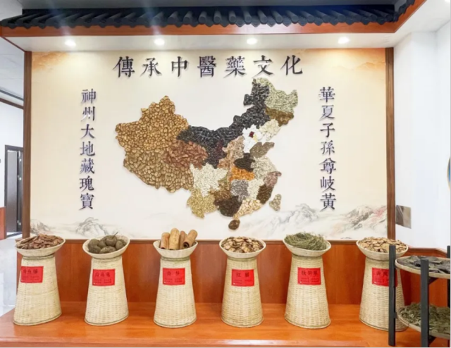 特朗普称美联储主席候选人名单缩小至三人