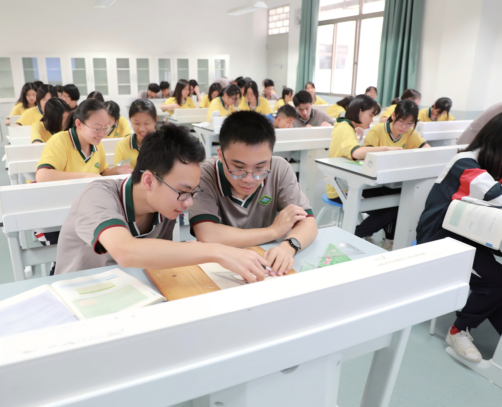 佛山市南海区石门中学： “双新”背景下百年老校的新探索_南方+_南方plus