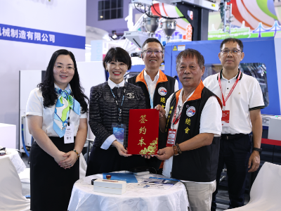 现场售出近千万元设备，富强鑫在台博会订单不断