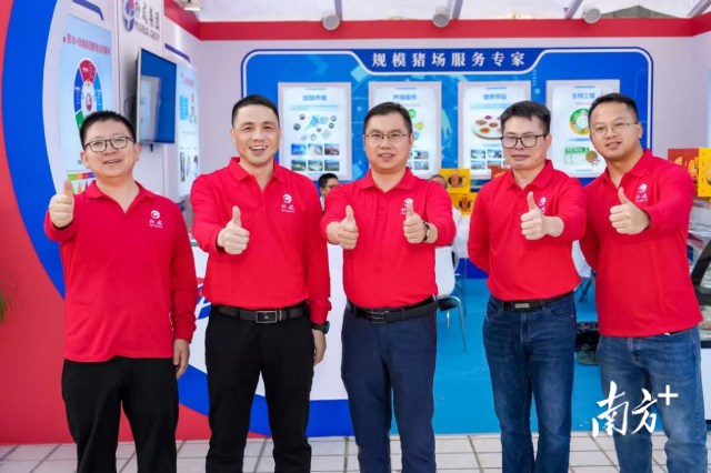 泰国撤销近万份学生签证和临时居留许可，我使馆发布提醒