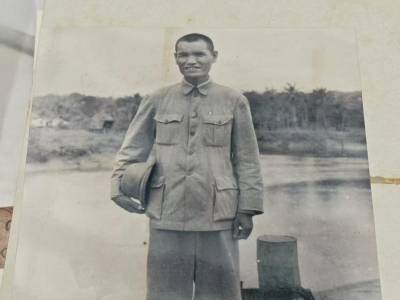 “鬻子救国”写大义：一个广东籍南洋小贩捐输抗战的家族记忆