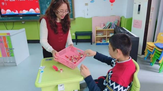 从事特殊教育33年，她想让每位孩子都有出彩人生