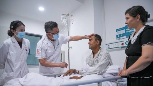 每周三爆满！这家广东医院为何吸引全南疆患者求诊？