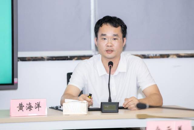 十万电商云学堂负责人黄海洋带来《广东畜牧产品走进京津冀》专题分享。 