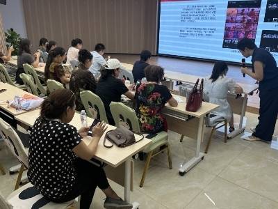 白天上班晚上学AI！横岗AI夜校开课2000人次，党群阵地变数字学堂