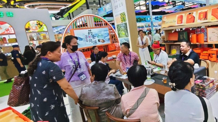 浦北陈皮香飘东博会！老挝、越南等东盟客商现场交流洽谈
