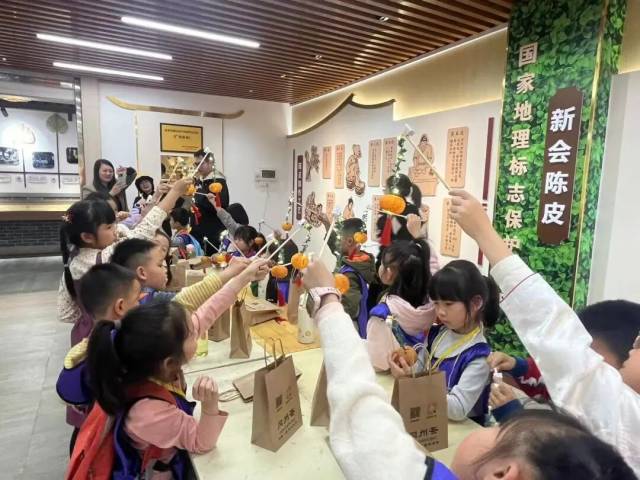 麦克未关，特朗普马克龙对话泄露