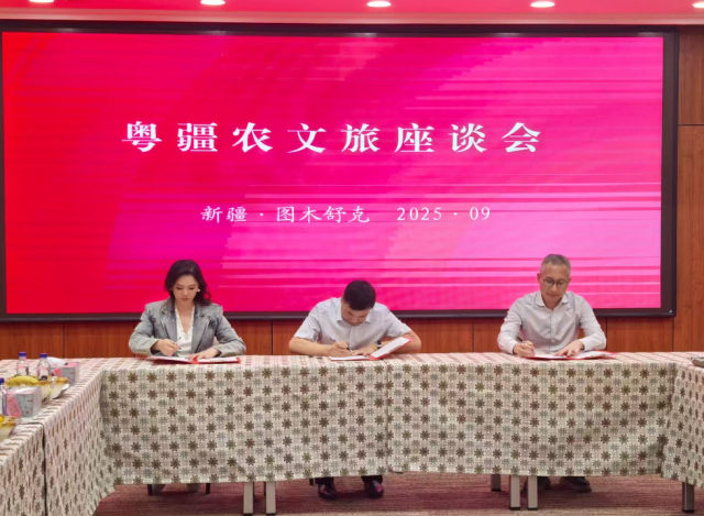 坝上大风车成孩子们的“科普宝藏”
