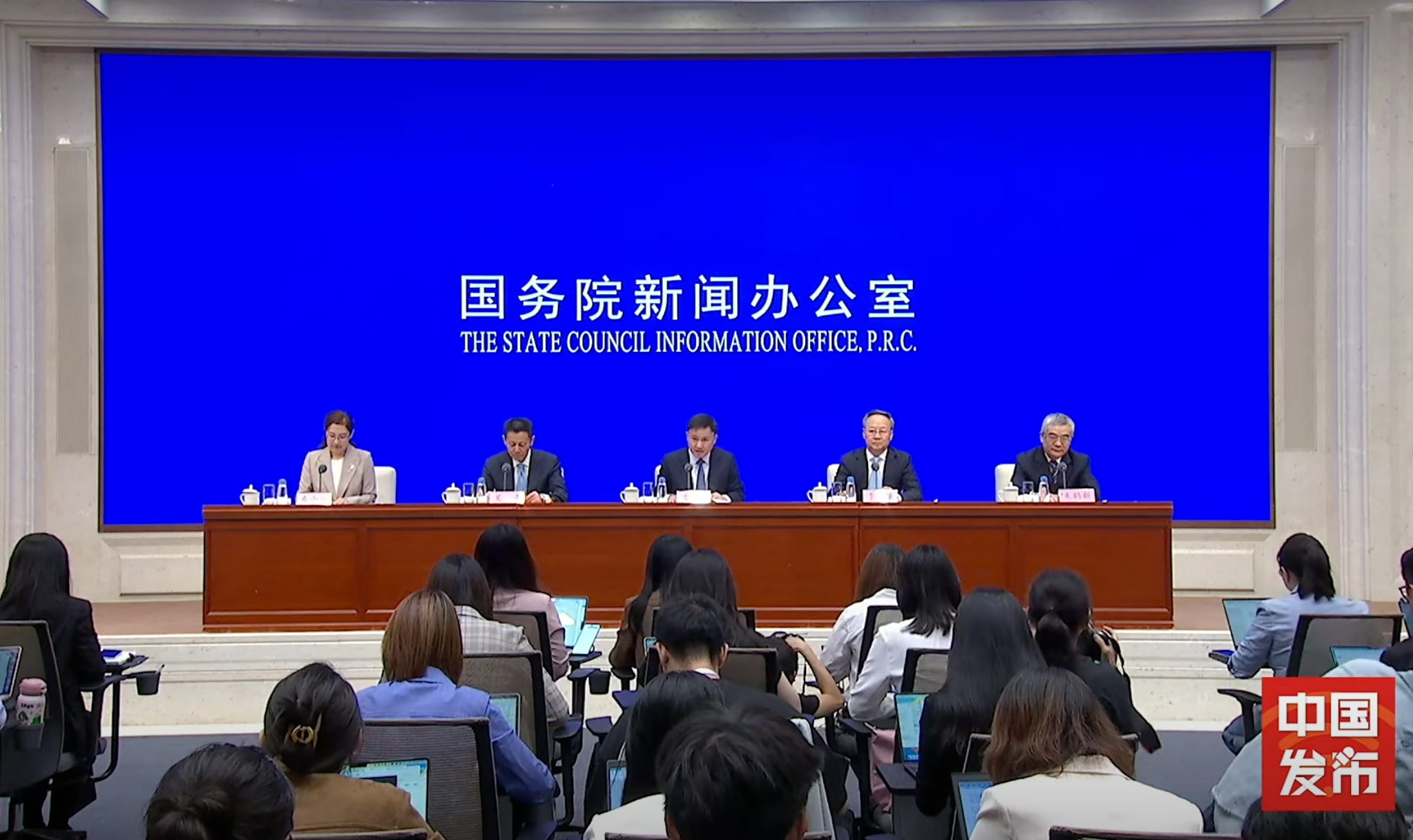 潘功胜：科技型中小企业、普惠小微贷款5年年均增超20%