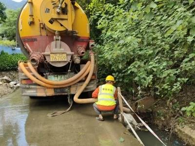 疏通“城市血管”，肇庆排水人迎战“桦加沙”