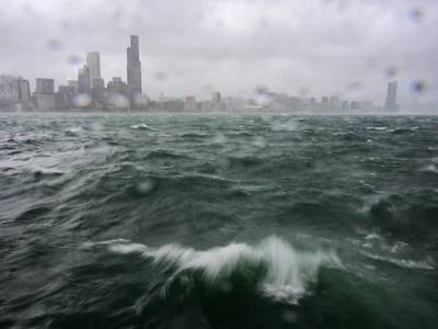 香港已改发八号风球信号