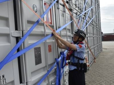 台风“桦加沙”来袭，江门边检启动应急预案