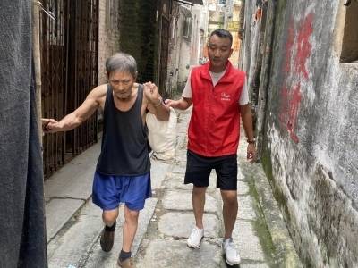 “有吃有住还有医生！”台风来袭，阳江安置点贴心守护老人