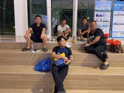 一线识“珠”⑬｜风雨夜，那人、那狗、那座避风港