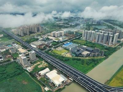 深圳24日继续“五停”！市三防办：上午风力最强，非必要不外出！