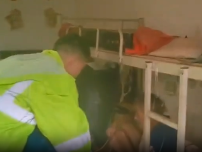 顶风冒雨，他们为村里患病老人紧急“续氧”