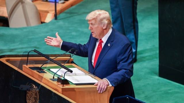 特朗普用57分钟证明，美国已从世界群聊中隐身｜热聊冷观