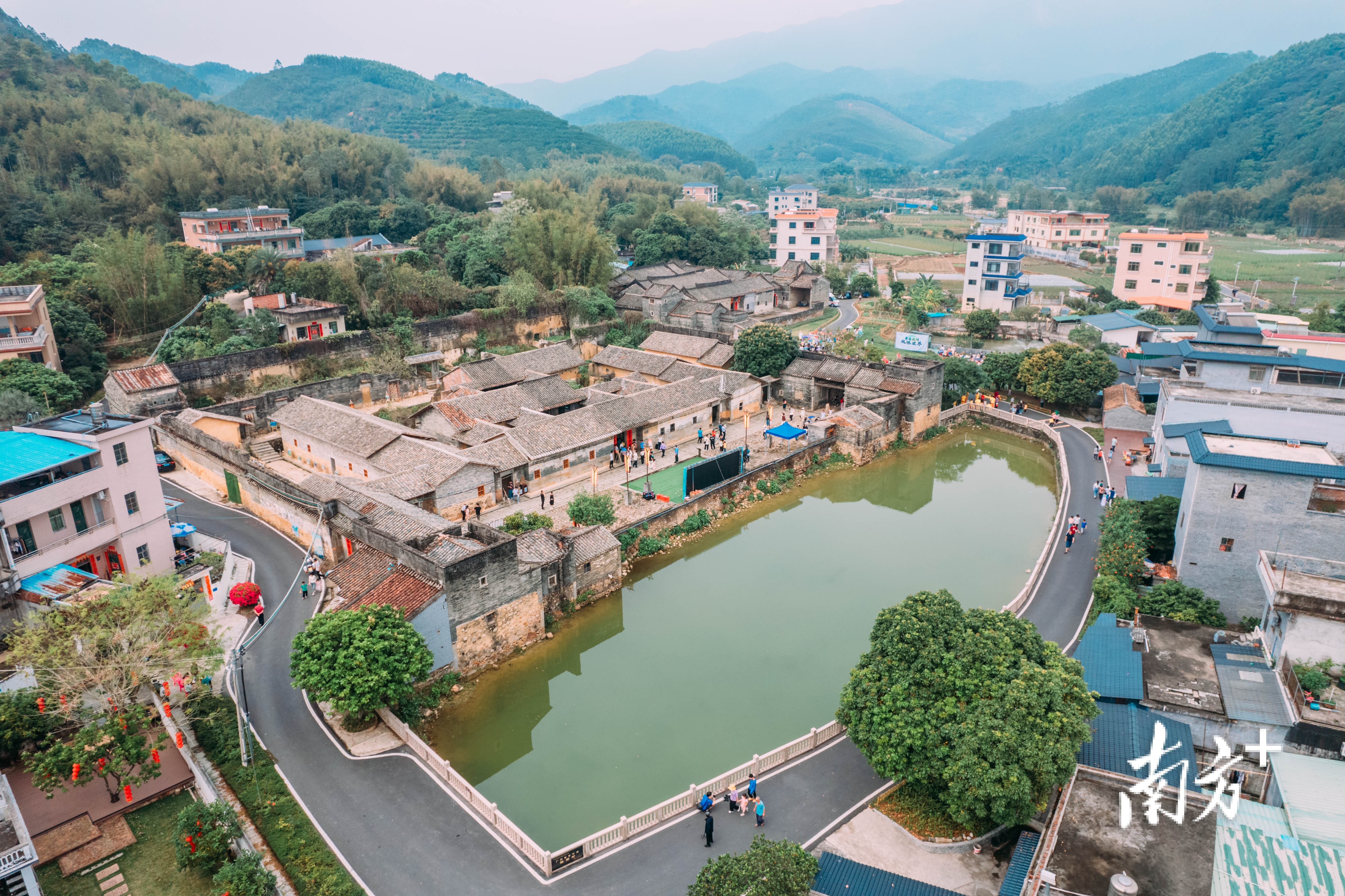     南方+ 王昌辉 拍摄