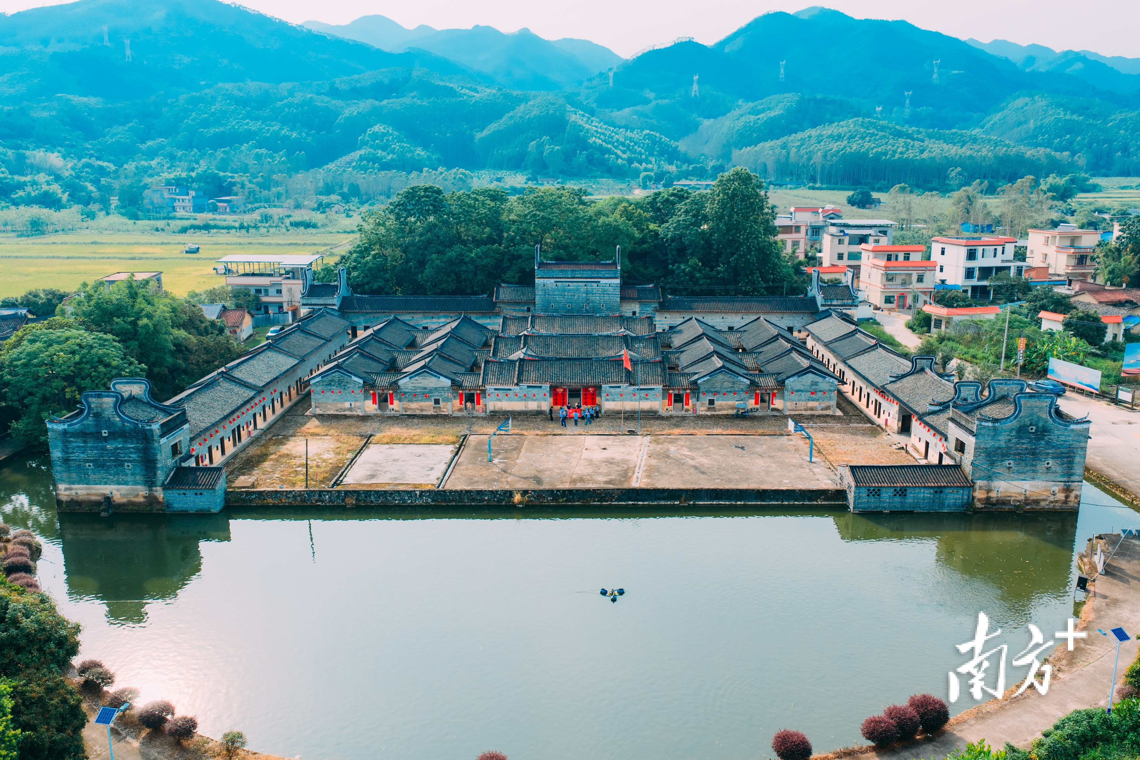     南方+ 王昌辉 拍摄